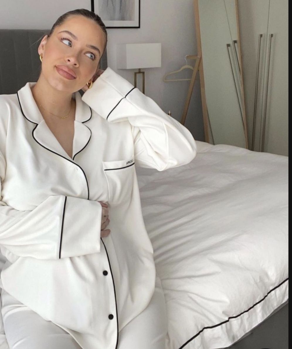 Maternity Pyjamas White – PJS & Co
